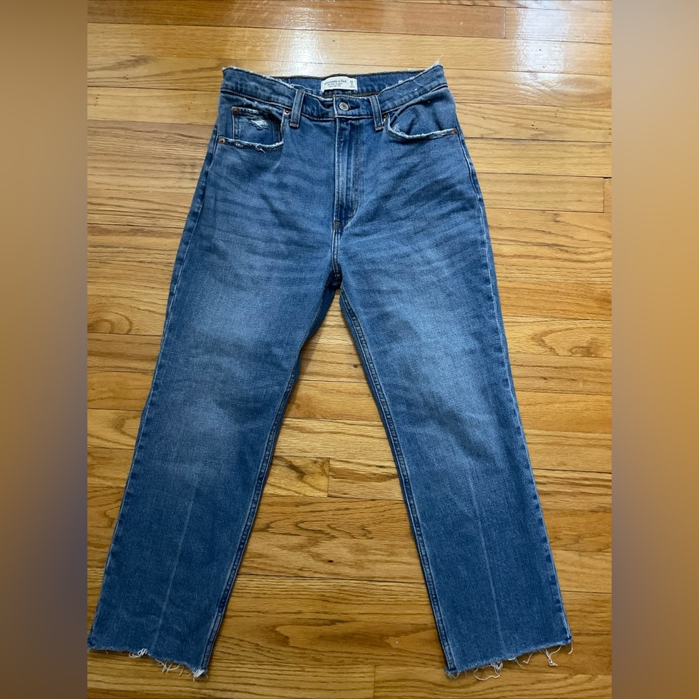 Abercrombie & Fitch ultra high rise ankle straight leg jeans B8 6S